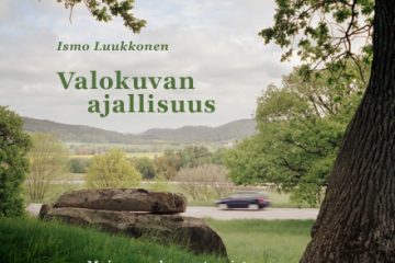 Image of the doctoral dissertation book cover titled Valokuvan ajallisuus by Ismo Luukkonen
